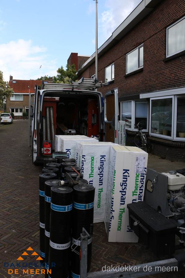 Levering van Kingspan isolatieplaten en bitumenrollen voor dakproject in De Meern Levering van Kingspan isolatieplaten en bitumenrollen voor dakproject in De Meern