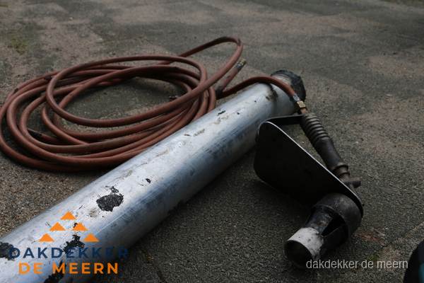 Dakdekker gasbrander en gereedschap voor spoedklus in De Meern Dakdekker gasbrander en gereedschap voor spoedklus in De Meern