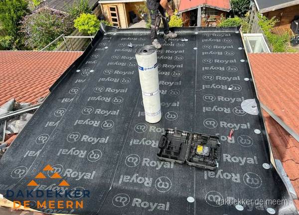 Dakrenovatie met Royal onderdak op plat dak in De Meern